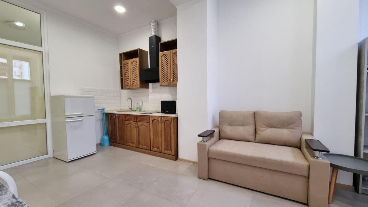Апартаменты Магнит У Моря Odessa Extérieur photo