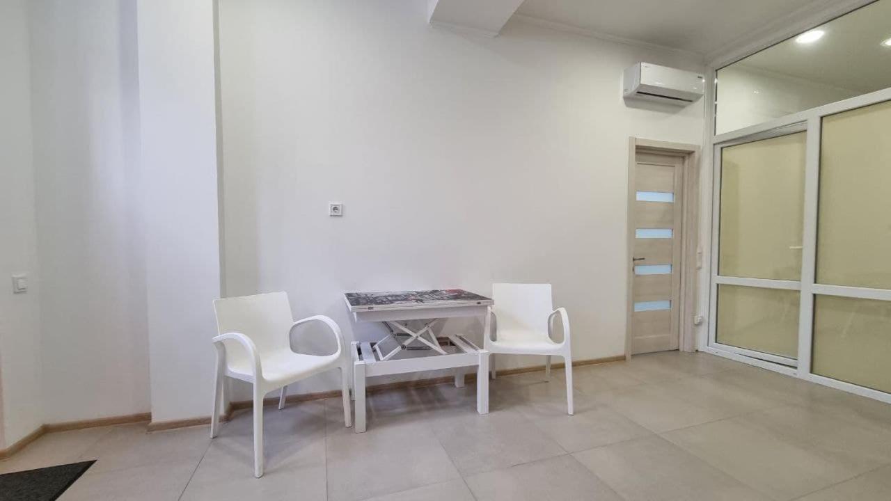 Апартаменты Магнит У Моря Odessa Extérieur photo