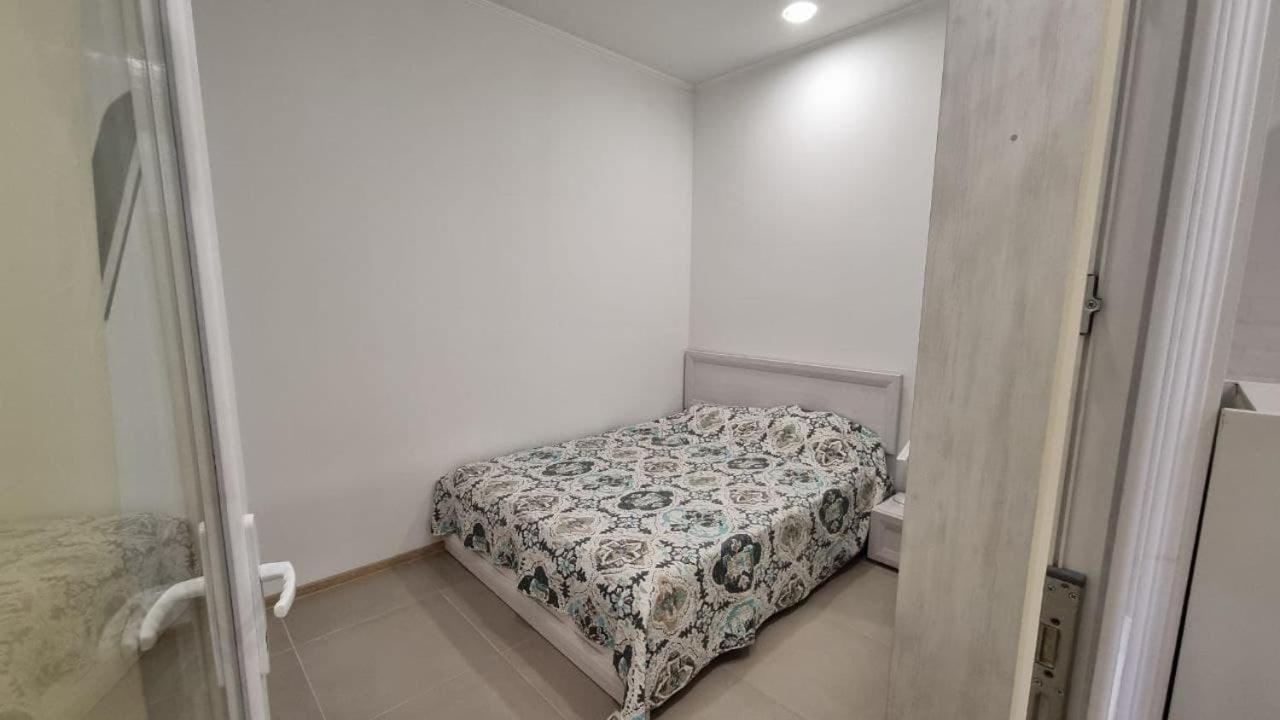 Апартаменты Магнит У Моря Odessa Extérieur photo
